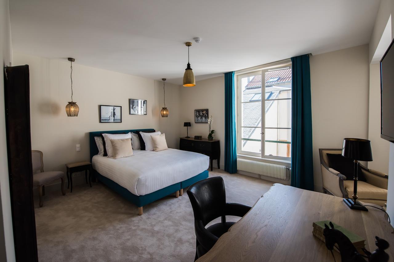 Le Hotel